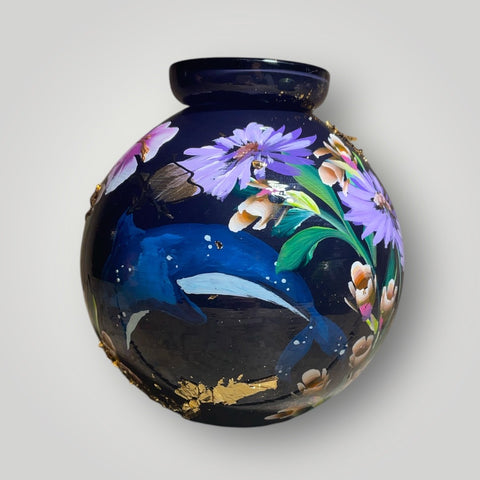 klein huisje | Donker blauw bloemen en dolfijnen |