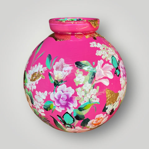 klein huisje | Fuchsia met bloemen en vlinders |
