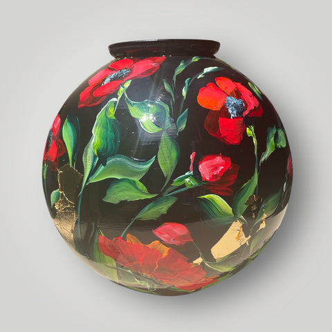 groot huisje |  Zwart bloemen klaprozen |