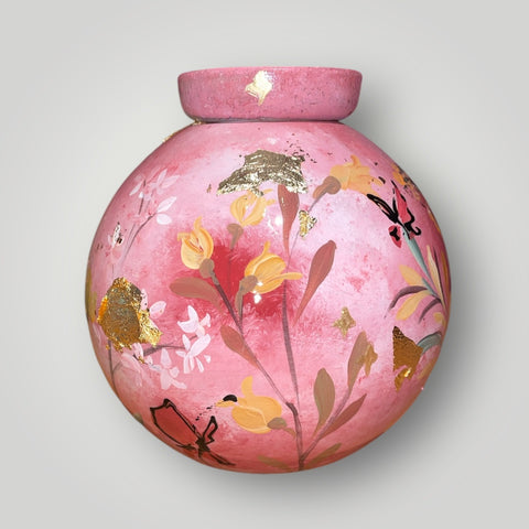klein huisje | Roze met bloemen en vlinders |